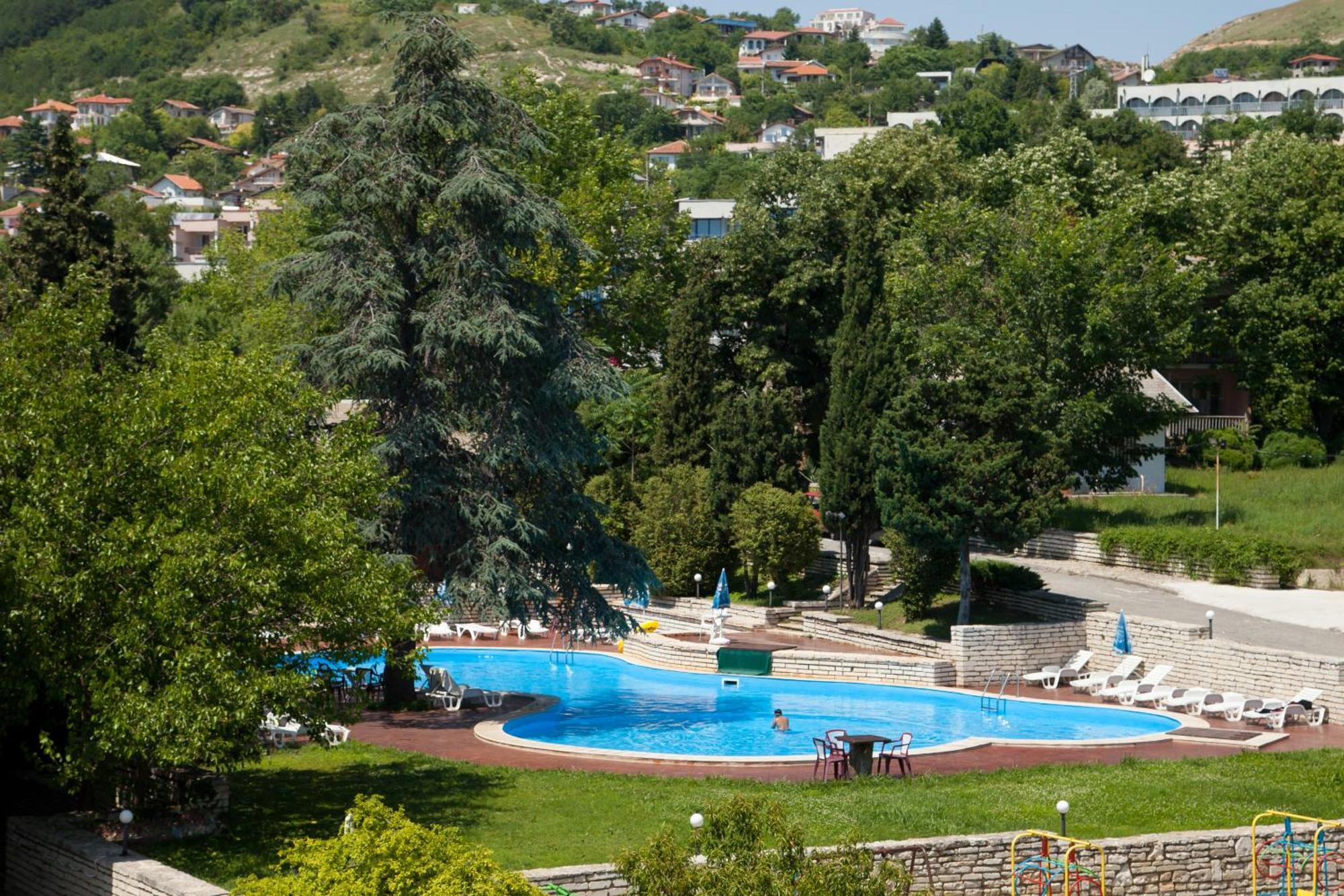 Bisser Hotel - Free Parking - Free Pool Access บัลชิค ภายนอก รูปภาพ