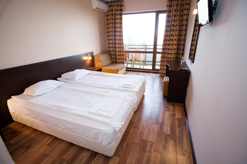 Bisser Hotel - Free Parking - Free Pool Access บัลชิค ห้อง รูปภาพ
